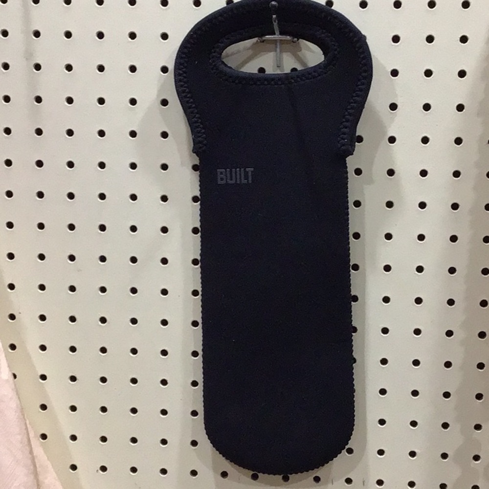 Built bottle holder bag